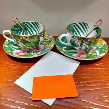 Green plant patterned coffee cup set